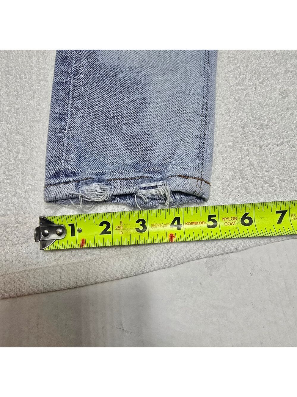 American Eagle Outfitters Light Blue Relaxed Jeans - Picture 7 of 16